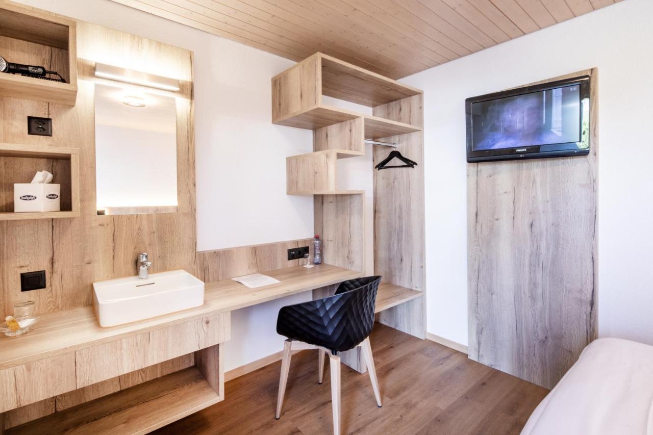 Enge Self Check-in Hotel